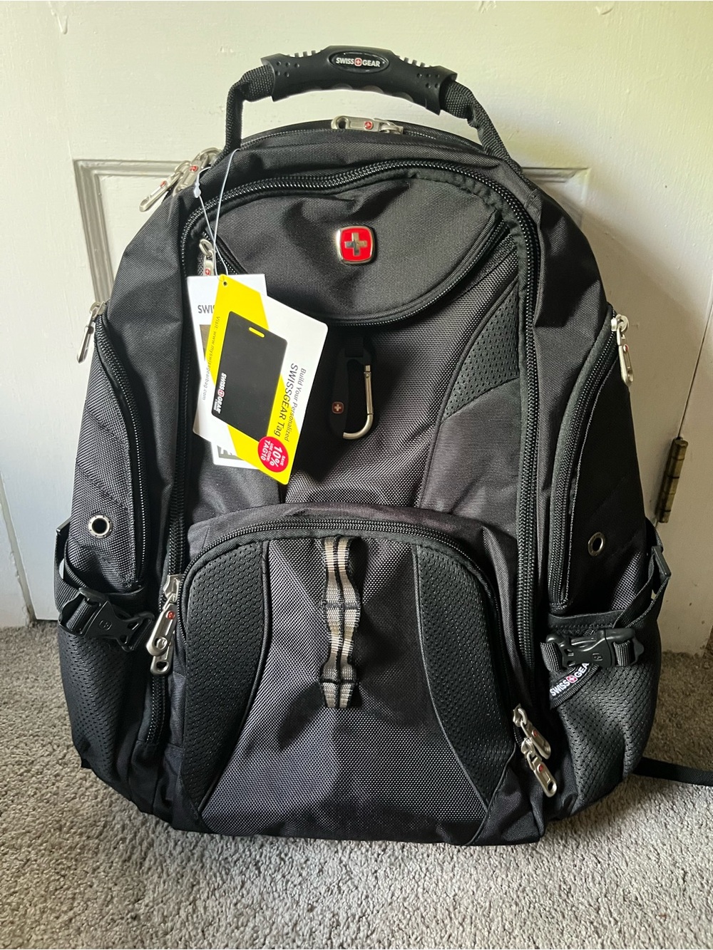BNWT - SwissGear 1900 ScanSmart TSA 17 Laptop Backpack